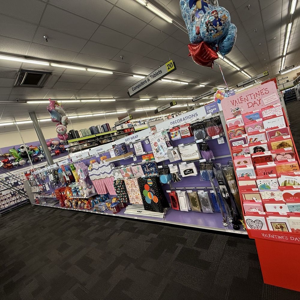 Staples - Shipping Centers Near Me - Seal Beach, California