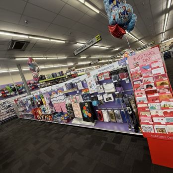 Staples - Shipping Centers Near Me - Seal Beach, California