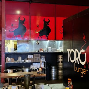 Toro Burger Bar - the interior of the restaurant - Gastropubs Near Me - El Paso, Texas