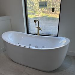 Jeo's Plumbing - Freestanding Tub