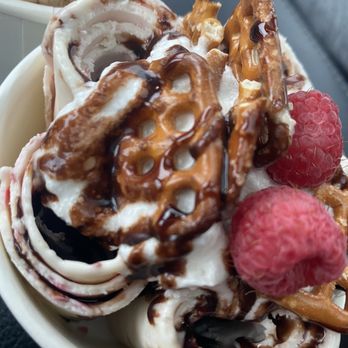 ROLL UP ICE CREAM AND TEA - The Moody! - Bubble Tea Near Me - Kalamazoo, Michigan ROLL UP ICE CREAM AND TEA - The Moody! - Bubble Tea Near Me - Kalamazoo, Michigan