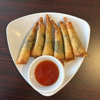HuDa Pho - 02. CRISPY EGG ROLLS- 2D Rocket Shrimp - Vietnamese Near Me - Phoenix, Arizona