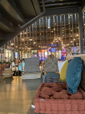 Graze Food Hall by Travail by null