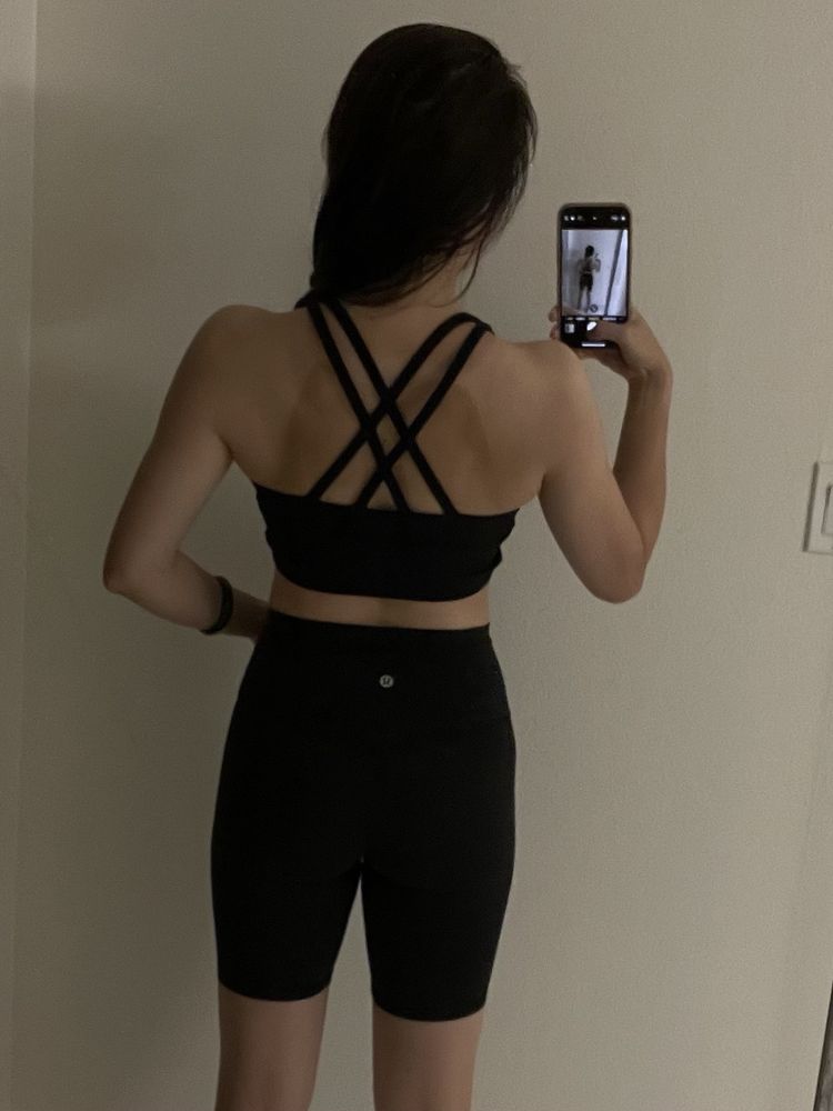 Yui Julia Wellness Logo