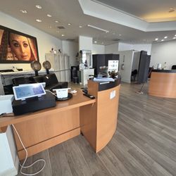 House of Beauty Eyebrow Threading - Inside