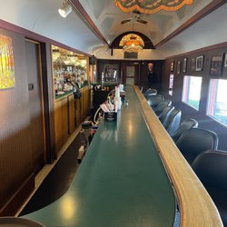 Silver Coach - Very cute bar seating