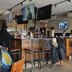 Docks Bar & Grill - Cool bar and restaurant on the lake