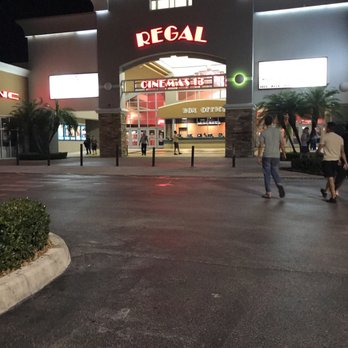 Regal Westfork - Cinema Near Me - Pembroke Pines, Florida