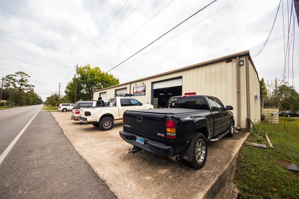 EAST HOUSTON AUTO WORKS Updated September 2024 17 Photos 1125