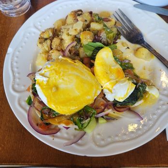 Sage Social Eatery - Florentine Benedict - Latin American Near Me - Covina, California Sage Social Eatery - Florentine Benedict - Latin American Near Me - Covina, California