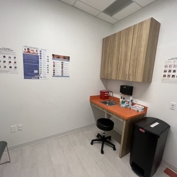 Glowworm Pediatrics - Beautifully clean rooms - Pediatricians Near Me - Hutto, Texas Glowworm Pediatrics - Beautifully clean rooms - Pediatricians Near Me - Hutto, Texas