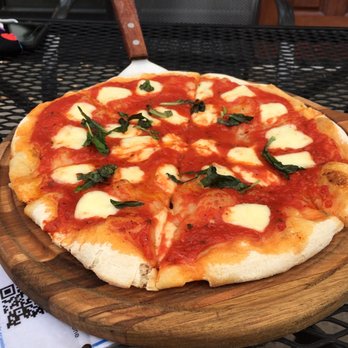 Maxwells - Margherita Pizza - Cocktail Bars Near Me - Syracuse, New York