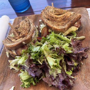 Cafe on 27 - Breakfast & Brunch Near Me - Topanga, California