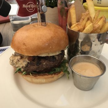 Hard Rock - American Near Me - Innsbruck, 7