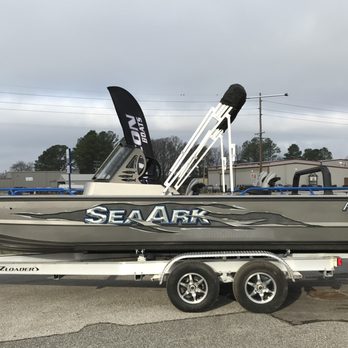 Dry Creek Marine - Boat Repair Near Me - Decatur, Alabama Dry Creek Marine - Boat Repair Near Me - Decatur, Alabama