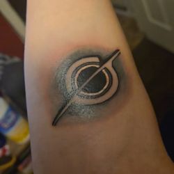 Revolution Tattoo Shop - Black hole tatoo
