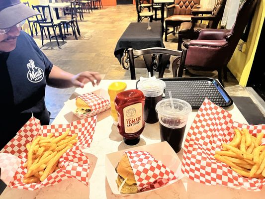 Burger Vibe by null