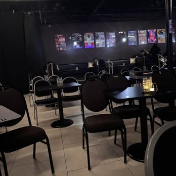 Upstage Comedy Lounge - Interior - Comedy Clubs Near Me - San Antonio, Texas Upstage Comedy Lounge - Interior - Comedy Clubs Near Me - San Antonio, Texas