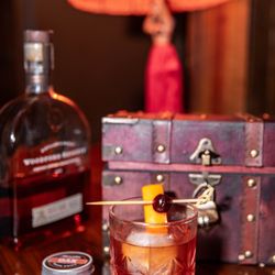 The Wreck Bar - Smoked Old Fashion