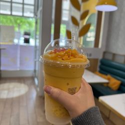 Mango Mango Dessert - Chilled Mango Sago Cream with Pomelo