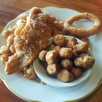 Captain Tom's Seafood - Seafood Near Me - Colonial Heights, Virginia