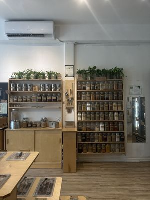 Ethikli Sustainable Market & Vegan, Low-Waste Refillery (CA Certified Green Business) by null