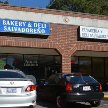 Bakery Deli Salvadoreno - cars parked in front of a bakery - Delis Near Me - Charlotte, North Carolina Bakery Deli Salvadoreno - cars parked in front of a bakery - Delis Near Me - Charlotte, North Carolina