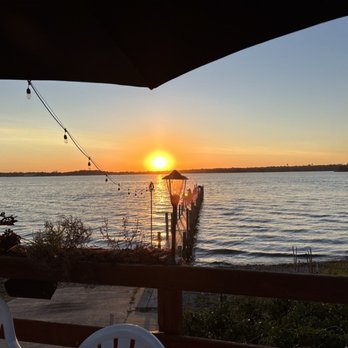Dockers Restaurant - The sunset that evening was beautiful. - American Near Me - Fox Lake, Illinois