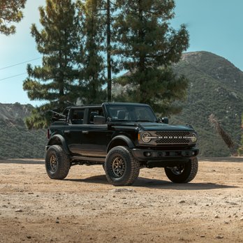 World Famous 4x4 - Auto Repair Near Me - Burbank, California