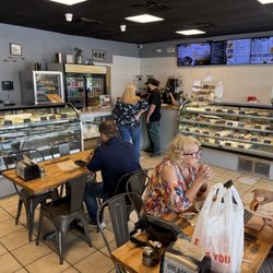 Breadman Miami - Inside