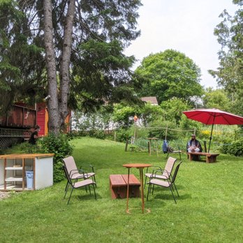 Maja’s - Sitting area - Bistros Near Me - Mindemoya, Ontario Maja’s - Sitting area - Bistros Near Me - Mindemoya, Ontario