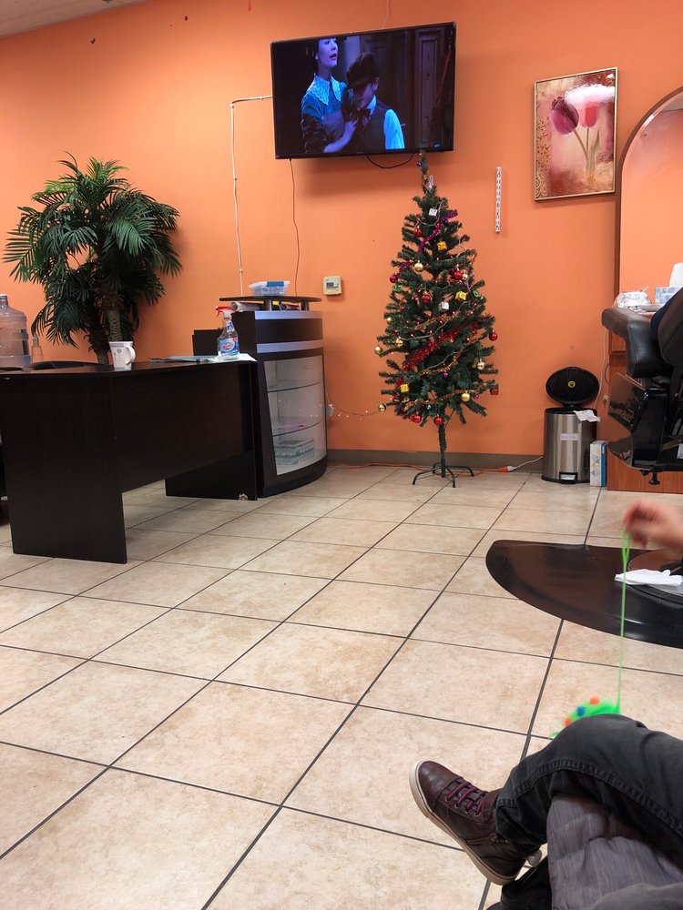 3 STAR EYEBROW THREADING 25 Photos & 37 Reviews 181 E Gladstone St