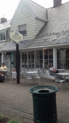 Indulge Bakery & Bistro by null