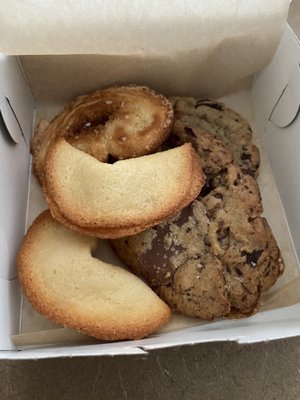 Batch Baking Company by null