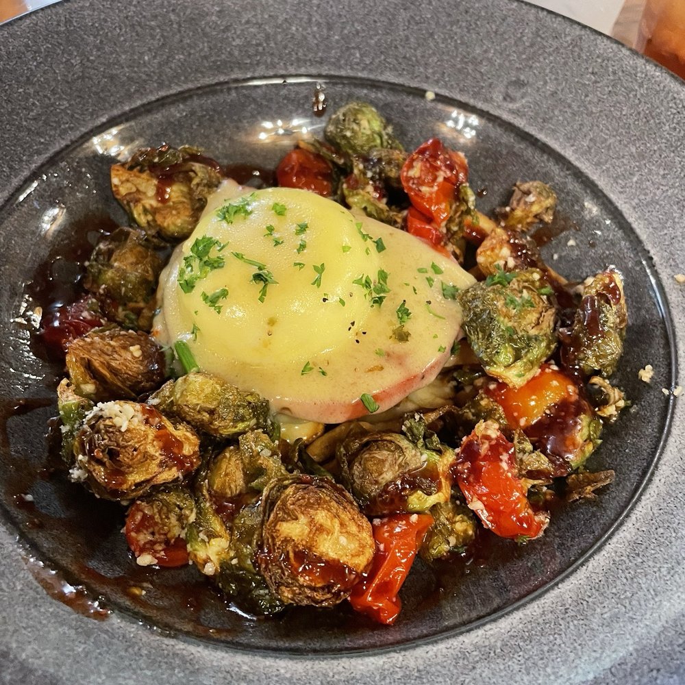 VINE - Eggs Benedict - Breakfast & Brunch Near Me - Red River, New Mexico
