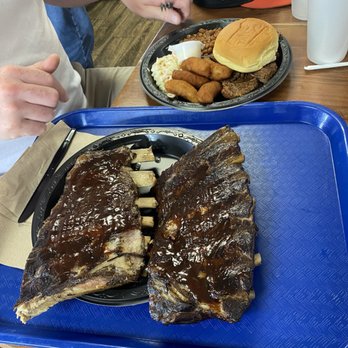 Pigman's Barbeque - Ribs - Sandwiches Near Me - Kill Devil Hills, North Carolina