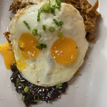 Hugo's Invitados - Seafood Near Me - Irving, Texas