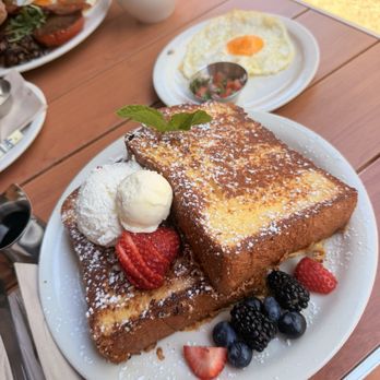 Urth Caffe Uncommons - Las Vegas - Cafes Near Me - Las Vegas, Nevada Urth Caffe Uncommons - Las Vegas - Cafes Near Me - Las Vegas, Nevada