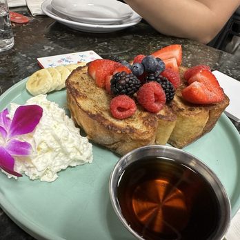 Tata's Cafe - French toast - Breakfast & Brunch Near Me - Hawthorne, California