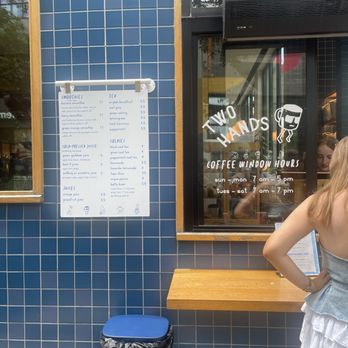 Two Hands - Cocktail Bars Near Me - Austin, Texas