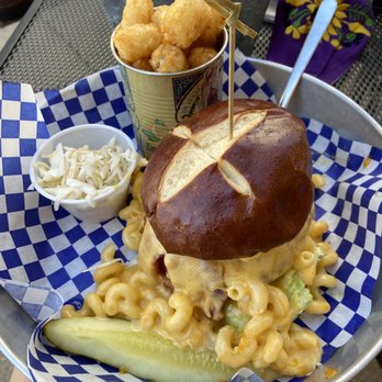 Cattleman's Burger and Brew - Really good! Mac and cheese burger - Burgers Near Me - Algonquin, Illinois Cattleman's Burger and Brew - Really good! Mac and cheese burger - Burgers Near Me - Algonquin, Illinois