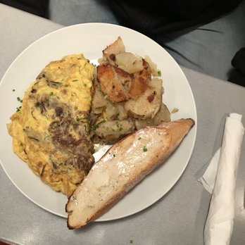 Altea's Eatery - Breakfast & Brunch Near Me - Worcester, Massachusetts