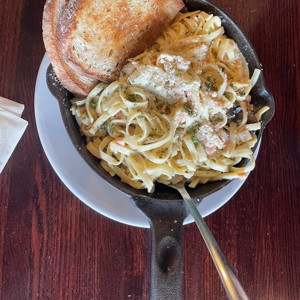 Wyld Pines Bar & Restaurant - Alfredo - Pubs Near Me - Camas, Washington Wyld Pines Bar & Restaurant - Alfredo - Pubs Near Me - Camas, Washington