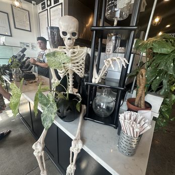 Jesse's Grind Coffee Bar - Coffee & Tea Near Me - Winnetka, California Jesse's Grind Coffee Bar - Coffee & Tea Near Me - Winnetka, California