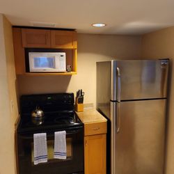 Waikiki Marina Resort at the Ilikai - Kitchen