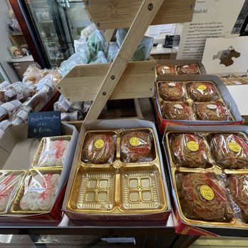 La Petite Bakery - Bakeries Near Me - Denver, Colorado