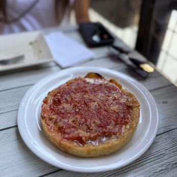 Lou Malnati's Pizzeria - Pizza Near Me - Chicago, Illinois