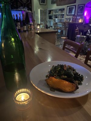 Cafe Ornithology by null