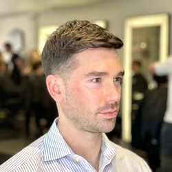 Salon Quency - Mid Fade