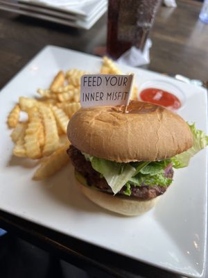 Misfits Dine & Drink by null